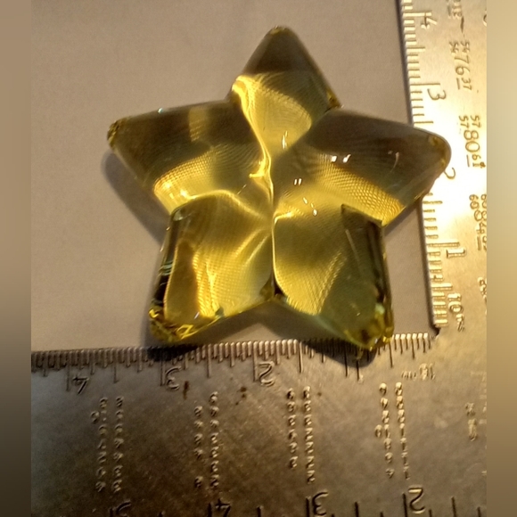 STAR PAPERWEIGHT - Picture 3 of 3